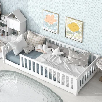 Vaikų dvigulė lova rėmo, su saugos tvora ir medinių lentjuostė, tinka vaikams, vaikų grindų-lova